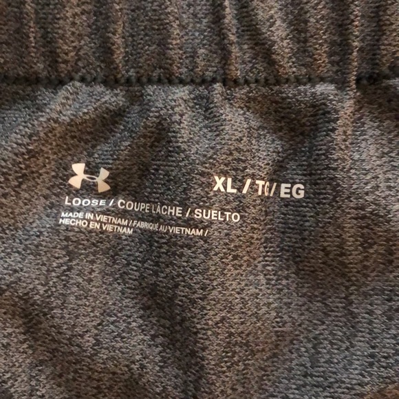 Under Armor Grey Running Shorts. Size XL - Picture 3 of 4